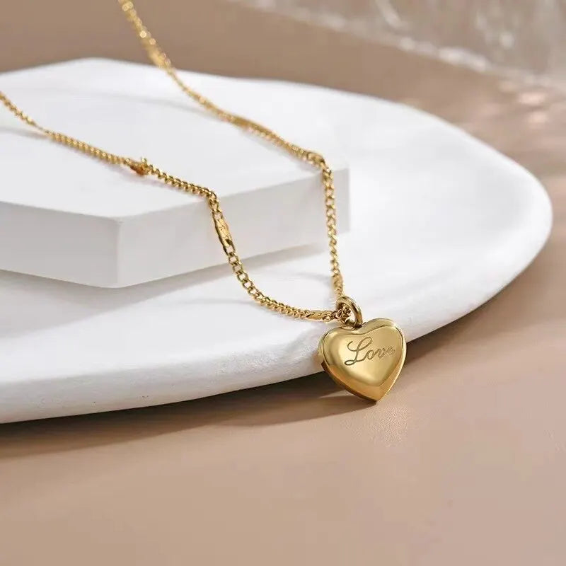 1pcs Gold-color Necklace Ms Simple Fashion Peach Heart Engraved Love Collarbone Chain Holiday Gifts